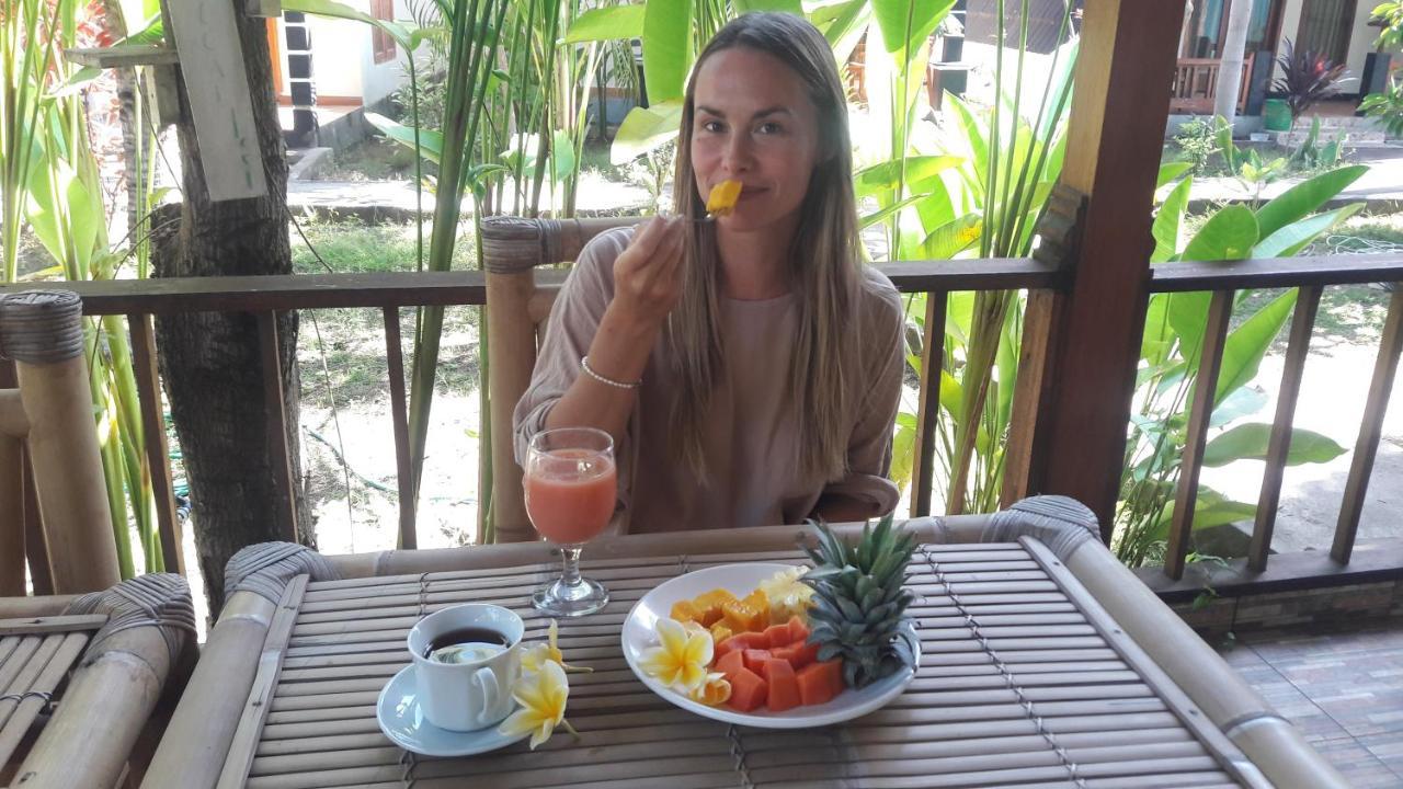 Yoland Guesthouse Gili Air Exteriér fotografie