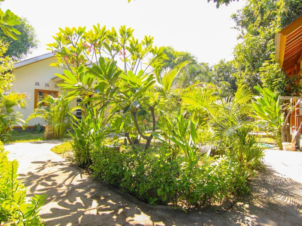 Yoland Guesthouse Gili Air Exteriér fotografie